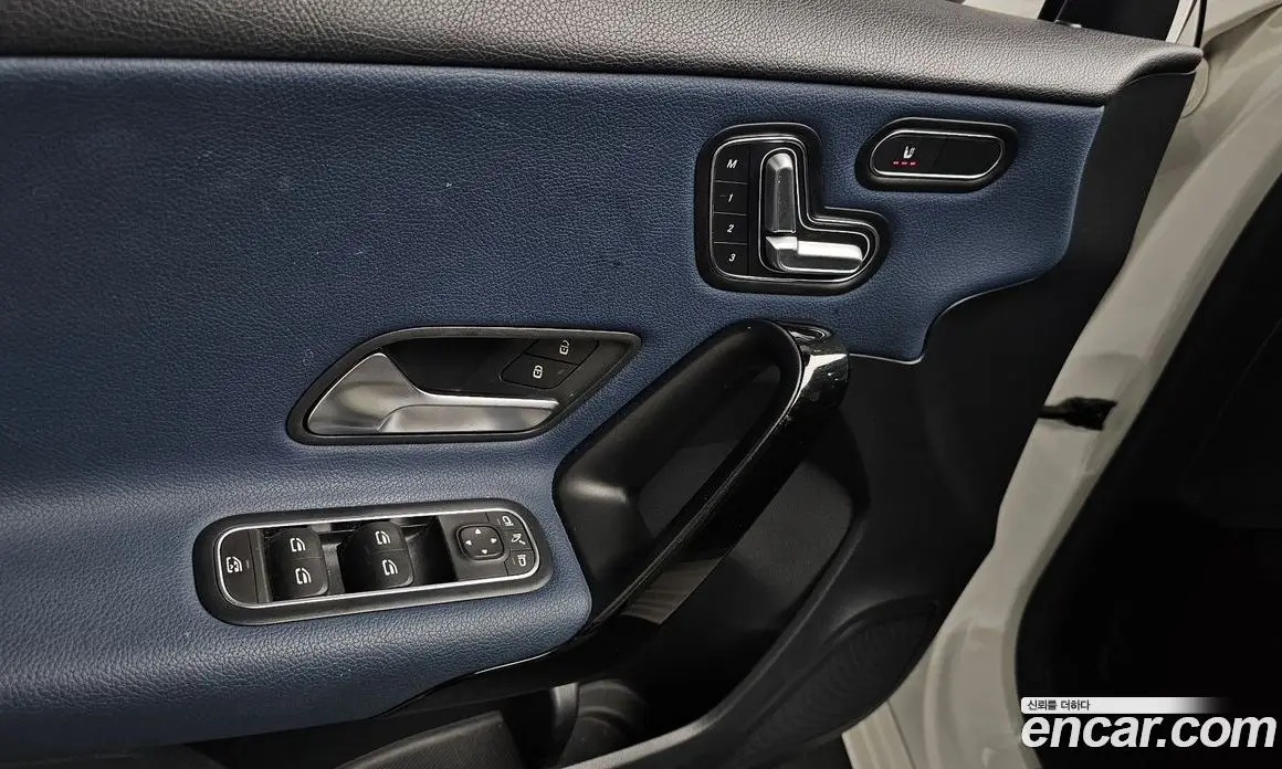 Mercedes-Benz A-Class 2019 2.0 автомат (гидро), фото 23
