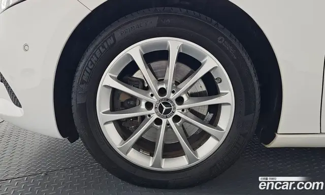 Mercedes-Benz A-Class 2019 2.0 автомат (гидро), миниатюра 4