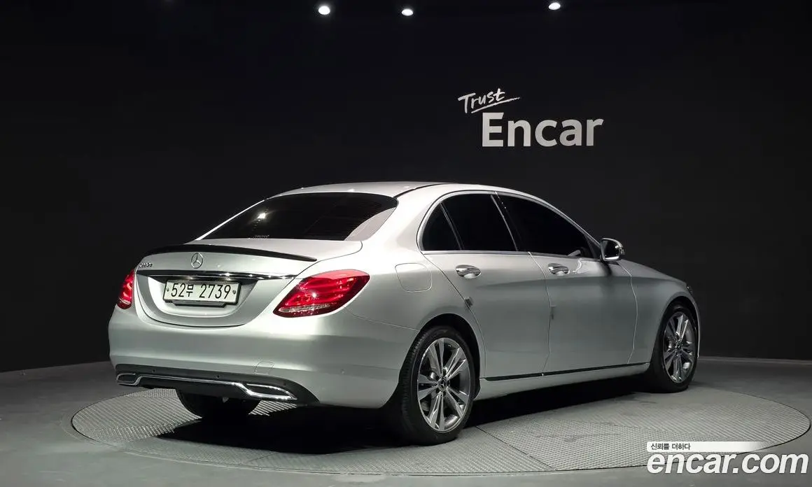 Mercedes-Benz C-Class 2018 2.1 автомат (гидро), фото 2 Mercedes-Benz C-Class 2018 2.1 автомат (гидро), фото 2