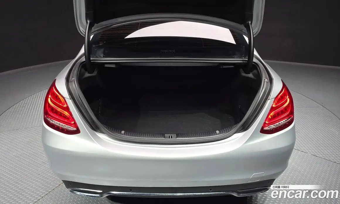 Mercedes-Benz C-Class 2018 2.1 автомат (гидро), фото 26 Mercedes-Benz C-Class 2018 2.1 автомат (гидро), фото 26