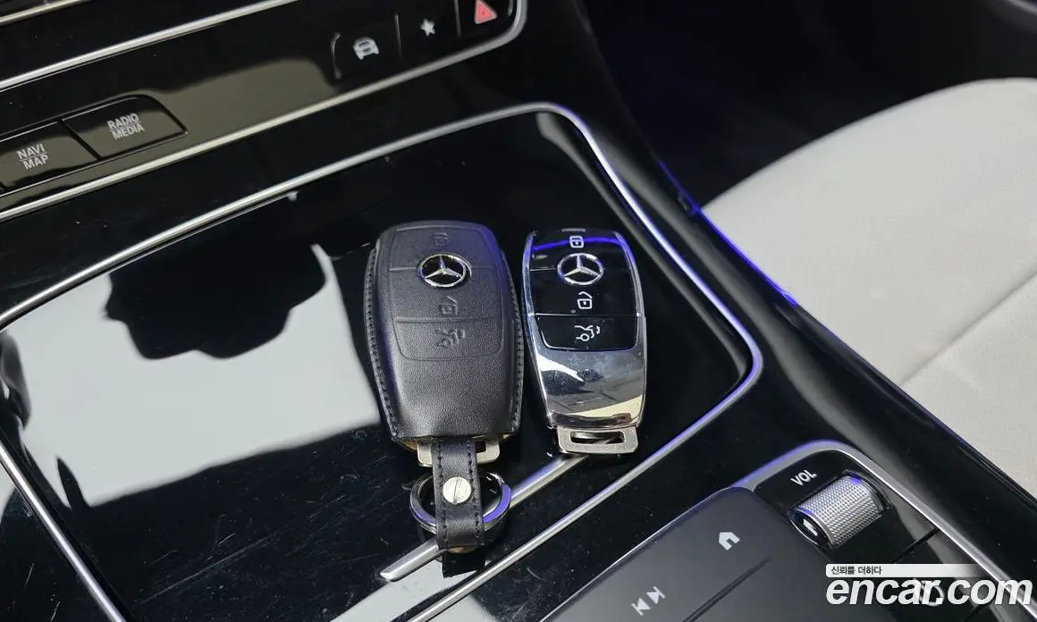 Mercedes-Benz E-Class 2022 2.0 автомат (гидро), фото 30 Mercedes-Benz E-Class 2022 2.0 автомат (гидро), фото 30