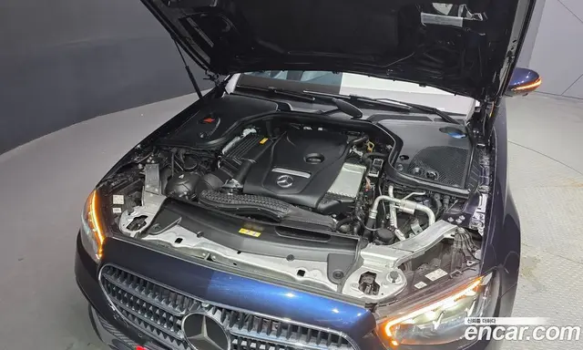Mercedes-Benz E-Class 2022 2.0 автомат (гидро), миниатюра 5 Mercedes-Benz E-Class 2022 2.0 автомат (гидро), миниатюра 5