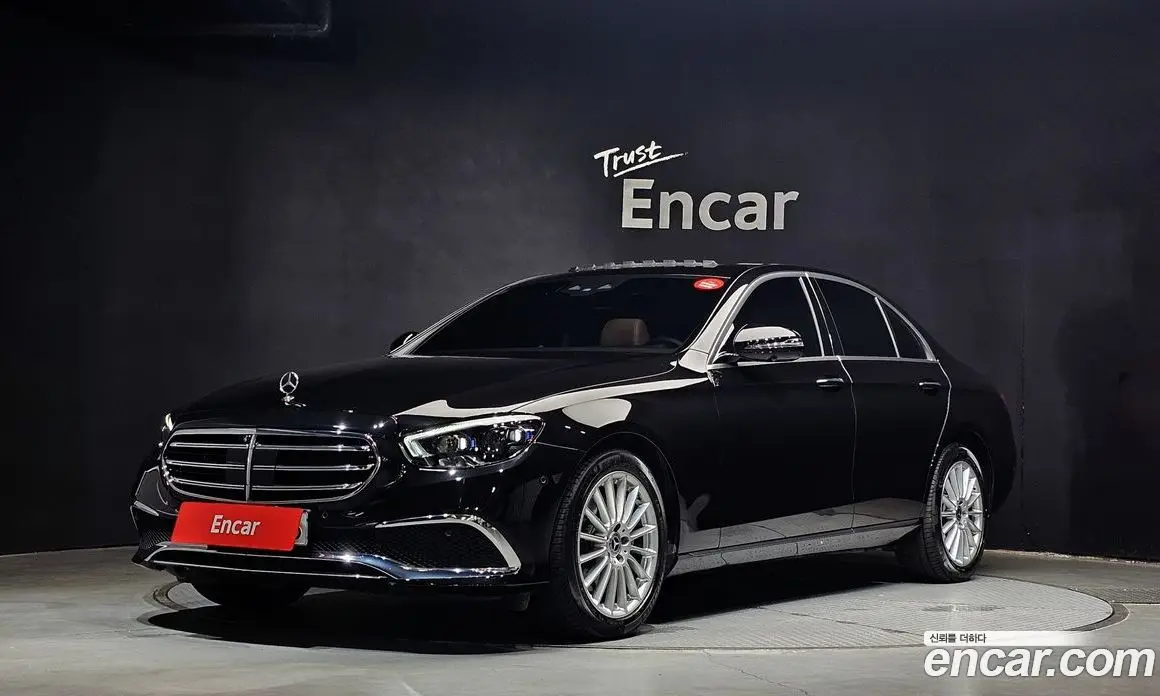 Mercedes-Benz E-Class 2023 2.0 автомат (гидро), фото 1 Mercedes-Benz E-Class 2023 2.0 автомат (гидро), фото 1