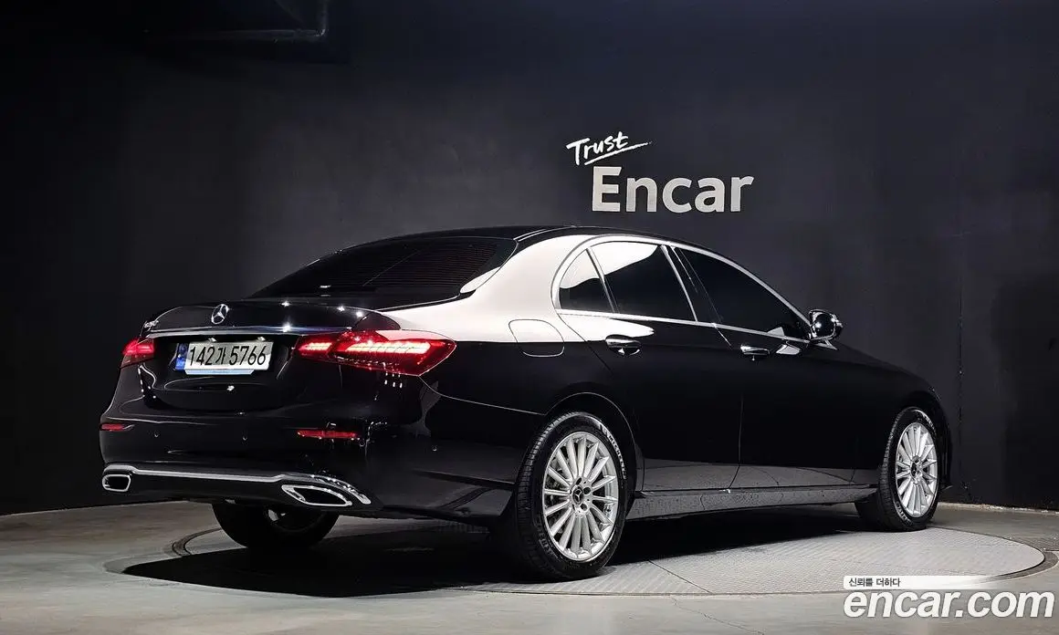 Mercedes-Benz E-Class 2023 2.0 автомат (гидро), фото 2 Mercedes-Benz E-Class 2023 2.0 автомат (гидро), фото 2