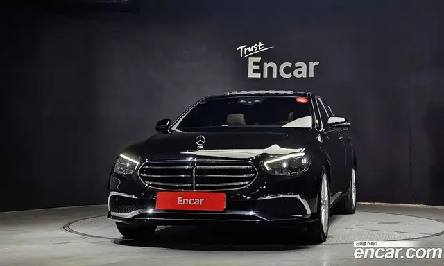 Mercedes-Benz E-Class 2023 2.0 автомат (гидро), миниатюра 3 Mercedes-Benz E-Class 2023 2.0 автомат (гидро), миниатюра 3