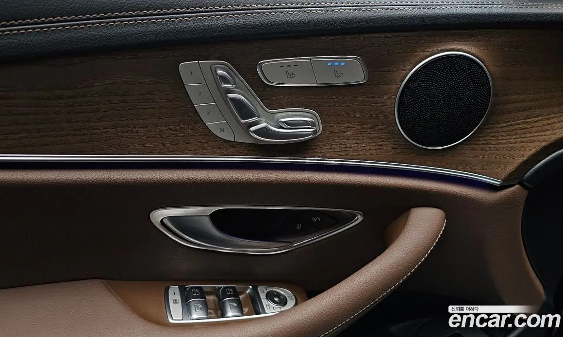 Mercedes-Benz E-Class 2023 2.0 автомат (гидро), фото 30 Mercedes-Benz E-Class 2023 2.0 автомат (гидро), фото 30