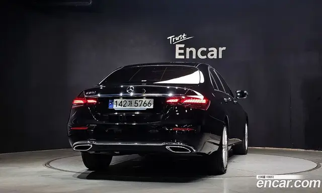 Mercedes-Benz E-Class 2023 2.0 автомат (гидро), миниатюра 4 Mercedes-Benz E-Class 2023 2.0 автомат (гидро), миниатюра 4