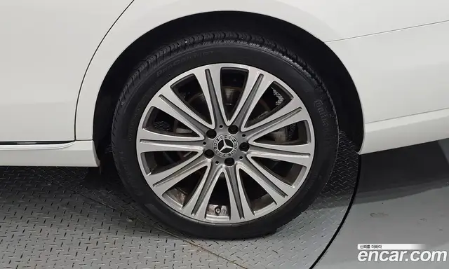 Mercedes-Benz E-Class 2023 2.0 автомат (гидро), миниатюра 7 Mercedes-Benz E-Class 2023 2.0 автомат (гидро), миниатюра 7