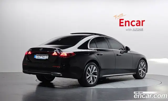 Mercedes-Benz E-Class 2025 2.0 автомат (гидро), миниатюра 2 Mercedes-Benz E-Class 2025 2.0 автомат (гидро), миниатюра 2