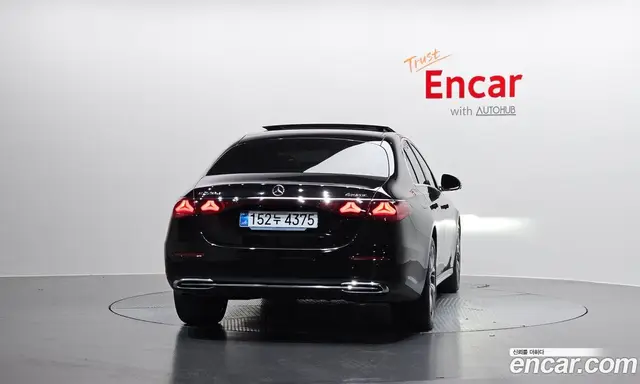 Mercedes-Benz E-Class 2025 2.0 автомат (гидро), миниатюра 4 Mercedes-Benz E-Class 2025 2.0 автомат (гидро), миниатюра 4