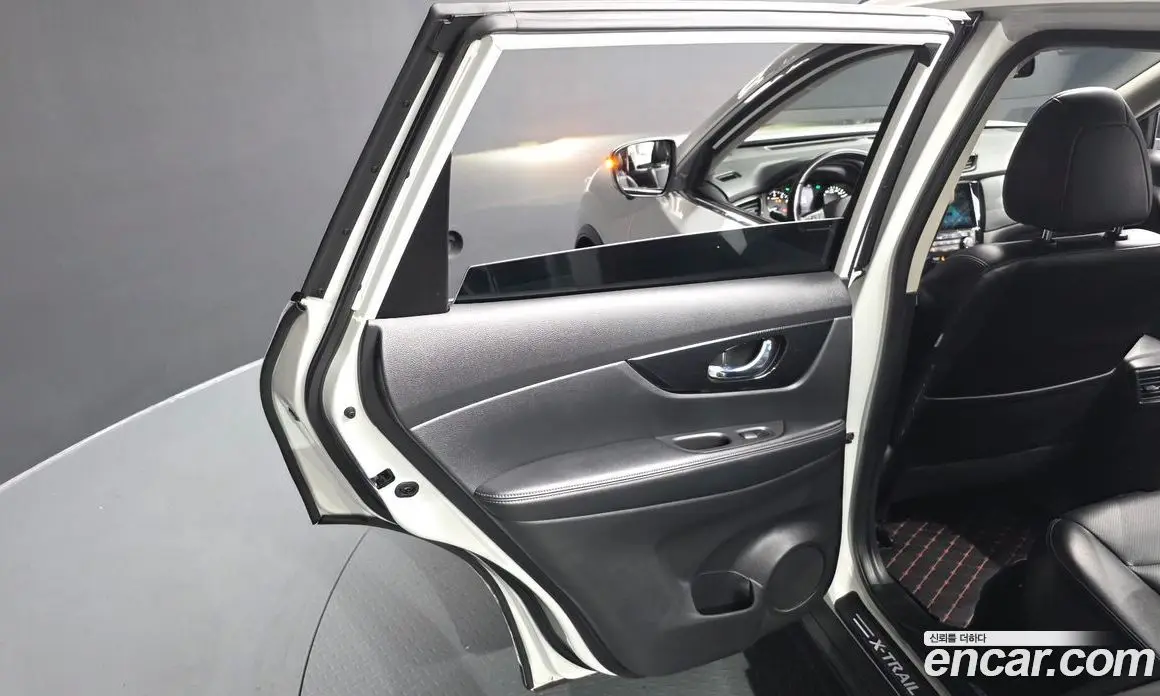 Nissan X-Trail 2018 2.5 автомат (гидро), фото 15 Nissan X-Trail 2018 2.5 автомат (гидро), фото 15