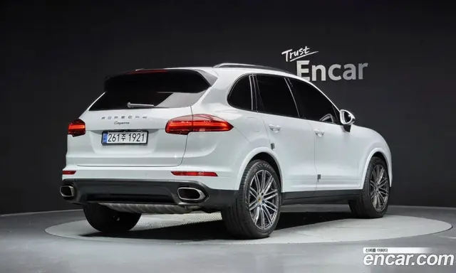 Porsche Cayenne 2016 3.0 автомат (гидро), миниатюра 2 Porsche Cayenne 2016 3.0 автомат (гидро), миниатюра 2