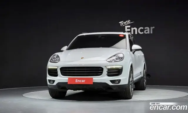Porsche Cayenne 2016 3.0 автомат (гидро), миниатюра 3 Porsche Cayenne 2016 3.0 автомат (гидро), миниатюра 3