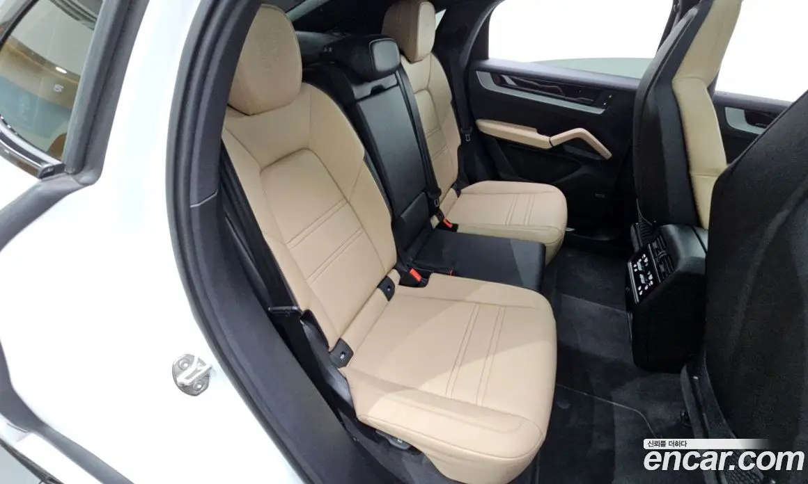 Porsche Cayenne 2025 3.0 автомат (гидро), фото 17 Porsche Cayenne 2025 3.0 автомат (гидро), фото 17