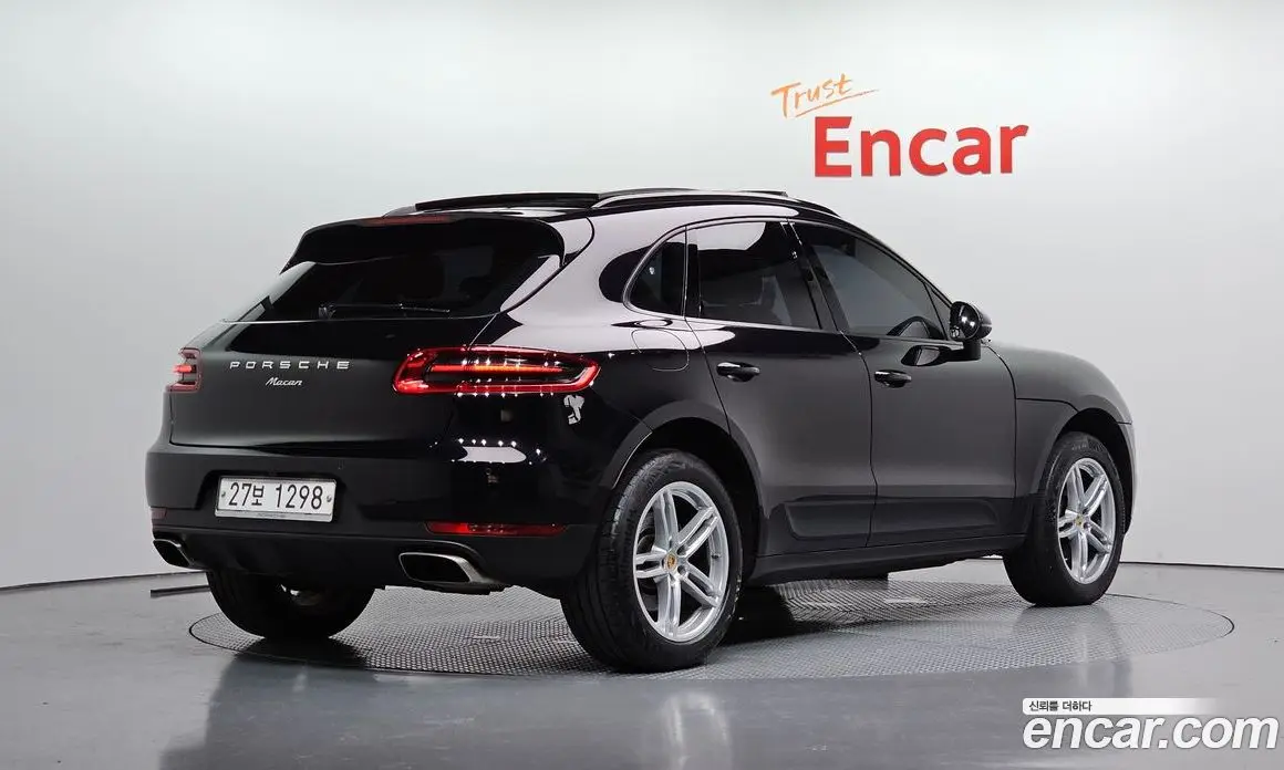 Porsche Macan 2017 2.0 автомат (гидро), фото 2 Porsche Macan 2017 2.0 автомат (гидро), фото 2