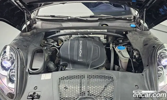 Porsche Macan 2017 2.0 автомат (гидро), миниатюра 6 Porsche Macan 2017 2.0 автомат (гидро), миниатюра 6