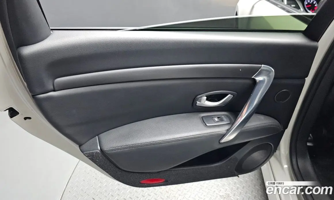 Renault (Samsung) SM7 2015 2.0 автомат (гидро), фото 15 Renault (Samsung) SM7 2015 2.0 автомат (гидро), фото 15