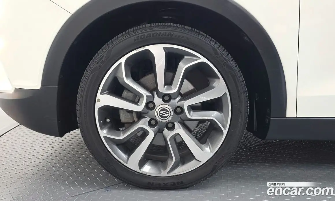 SsangYong TIBOLI 2015 1.6 автомат (гидро), фото 5 SsangYong TIBOLI 2015 1.6 автомат (гидро), фото 5
