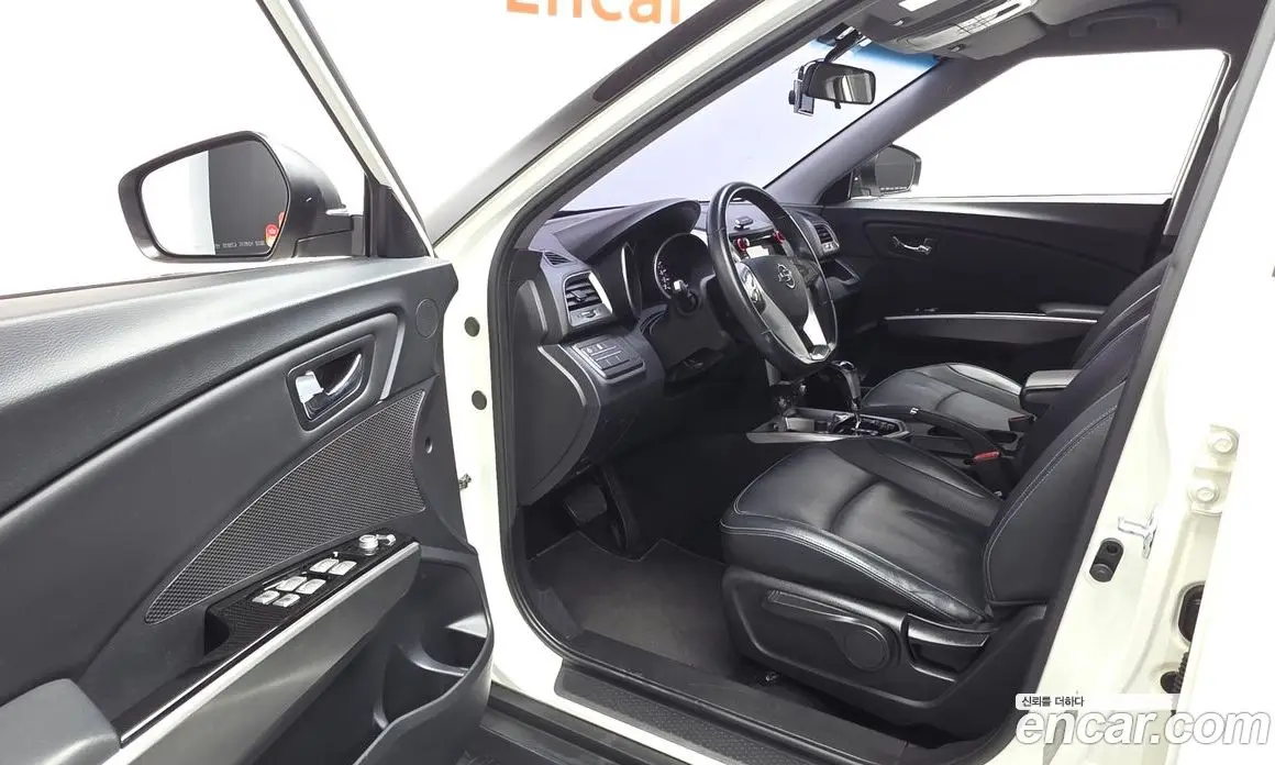 SsangYong TIBOLI 2015 1.6 автомат (гидро), фото 10 SsangYong TIBOLI 2015 1.6 автомат (гидро), фото 10