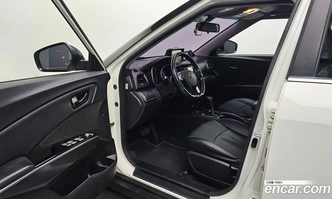 SsangYong TIBOLI 2017 1.6 автомат (гидро), фото 10 SsangYong TIBOLI 2017 1.6 автомат (гидро), фото 10