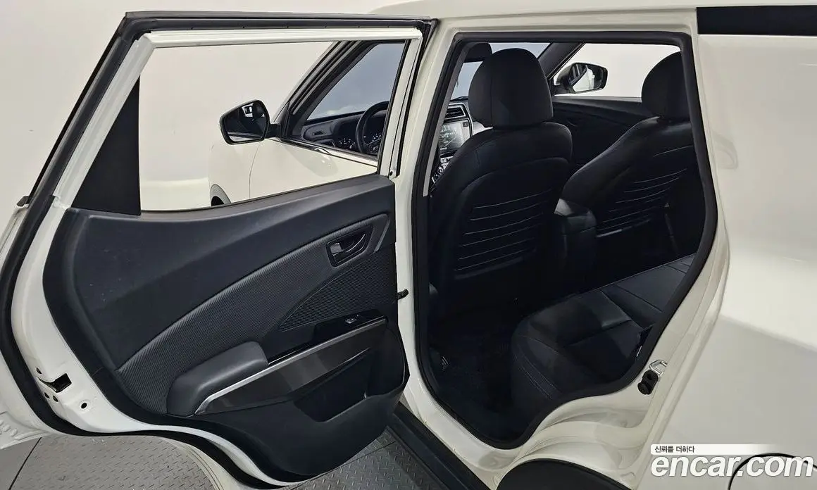 SsangYong TIBOLI 2019 1.5 автомат (гидро), фото 17 SsangYong TIBOLI 2019 1.5 автомат (гидро), фото 17
