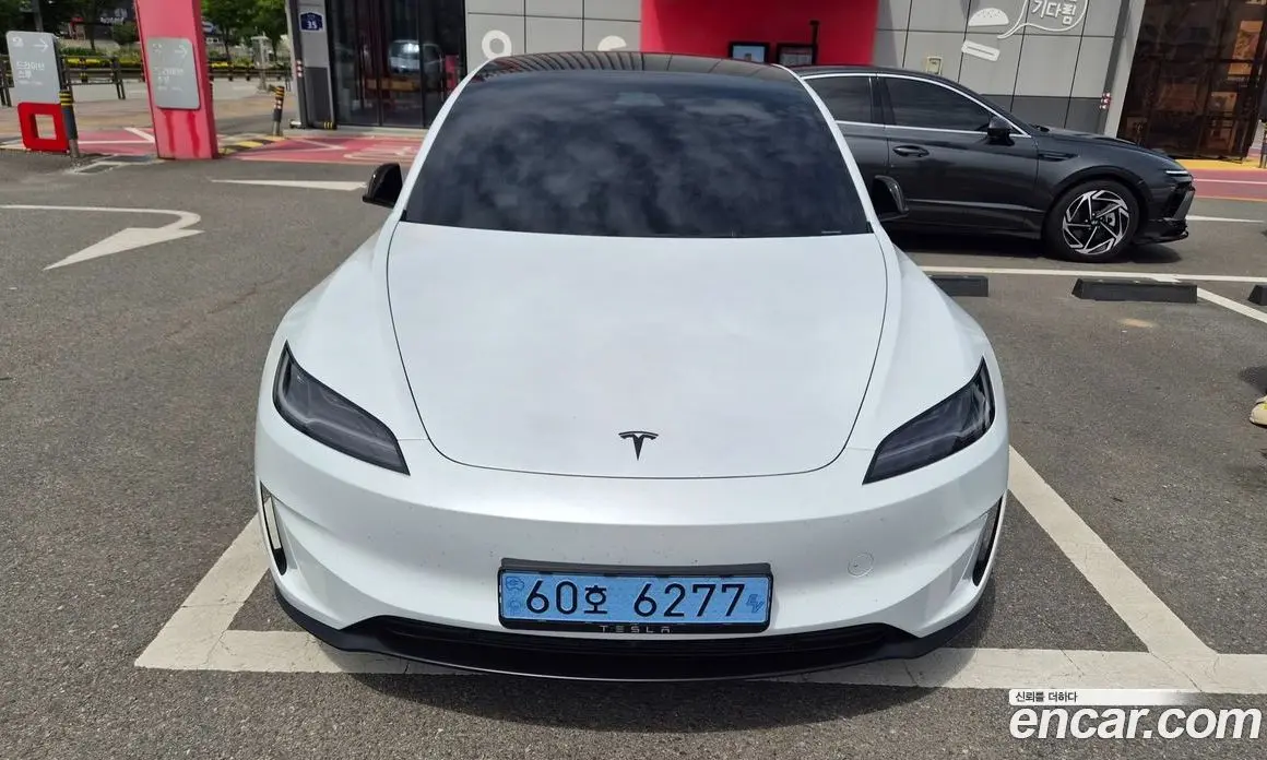 Tesla Model 3 2026 автомат (гидро), фото 1 Tesla Model 3 2026 автомат (гидро), фото 1