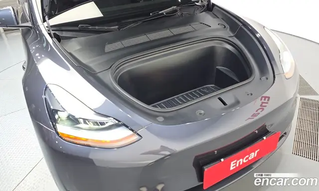 Tesla Model Y 2024 0.2 автомат (гидро), миниатюра 6 Tesla Model Y 2024 0.2 автомат (гидро), миниатюра 6