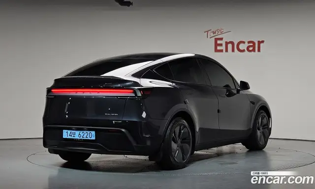 Tesla Model Y 2025 0.2 автомат (гидро), миниатюра 1 Tesla Model Y 2025 0.2 автомат (гидро), миниатюра 1