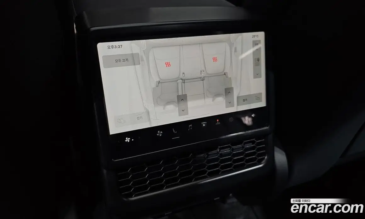 Tesla Model Y 2025 0.2 автомат (гидро), фото 27 Tesla Model Y 2025 0.2 автомат (гидро), фото 27