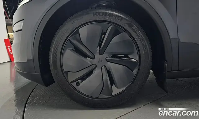 Tesla Model Y 2025 0.2 автомат (гидро), миниатюра 4 Tesla Model Y 2025 0.2 автомат (гидро), миниатюра 4