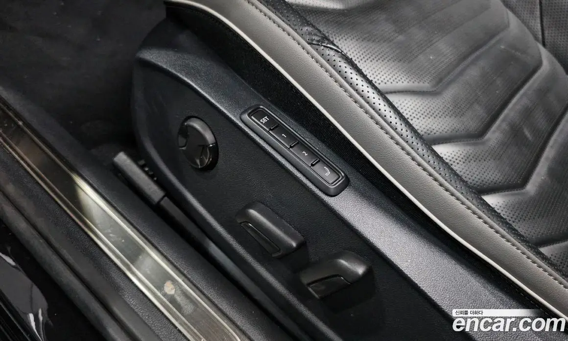 Volkswagen Arteon 2023 2.0 автомат (гидро), фото 32 Volkswagen Arteon 2023 2.0 автомат (гидро), фото 32