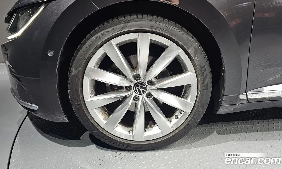 Volkswagen Arteon 2023 2.0 автомат (гидро), фото 5 Volkswagen Arteon 2023 2.0 автомат (гидро), фото 5