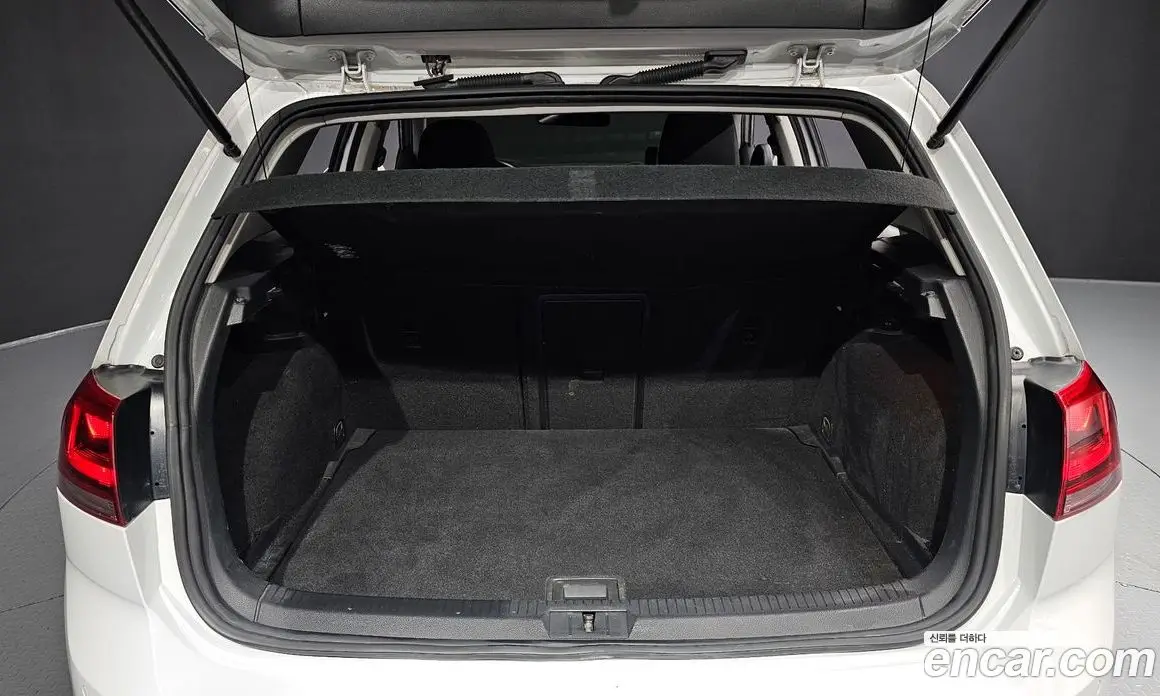 Volkswagen Golf 2014 1.6 автомат (гидро), фото 20 Volkswagen Golf 2014 1.6 автомат (гидро), фото 20