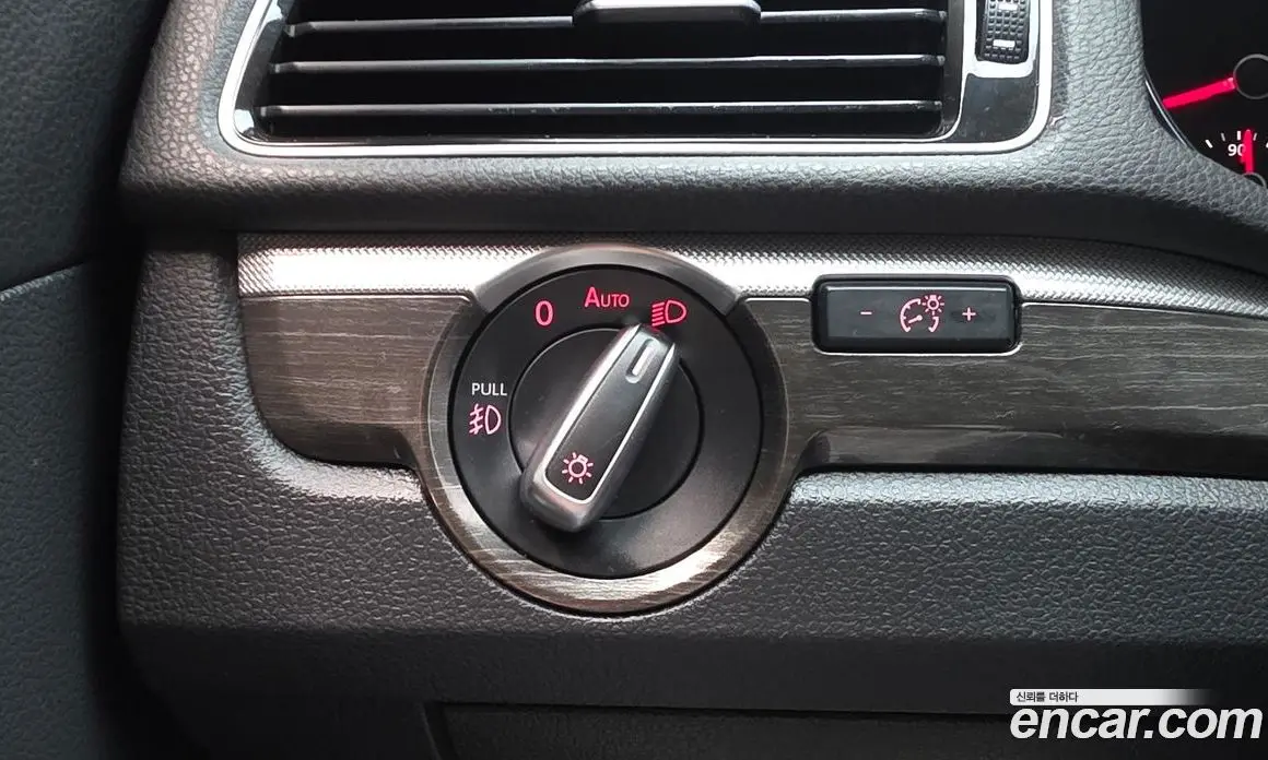 Volkswagen Passat 2016 1.8 автомат (гидро), фото 16 Volkswagen Passat 2016 1.8 автомат (гидро), фото 16