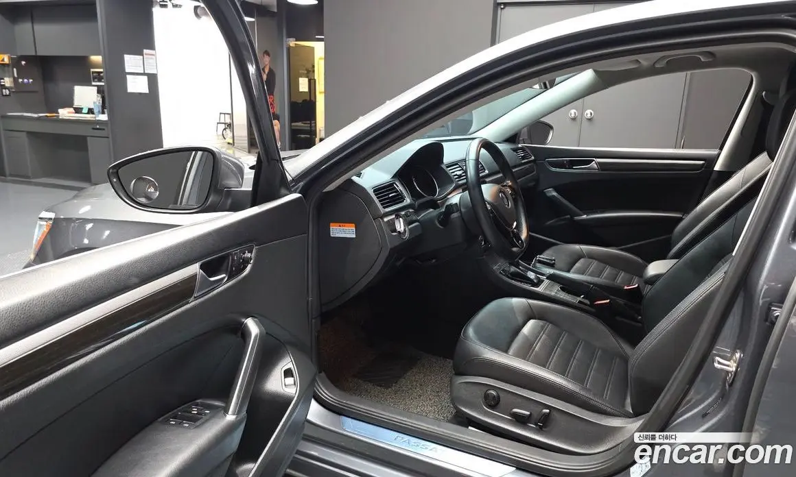 Volkswagen Passat 2016 1.8 автомат (гидро), фото 10 Volkswagen Passat 2016 1.8 автомат (гидро), фото 10
