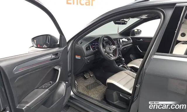Volkswagen T-Roc 2021 2.0 автомат (гидро), миниатюра 10 Volkswagen T-Roc 2021 2.0 автомат (гидро), миниатюра 10