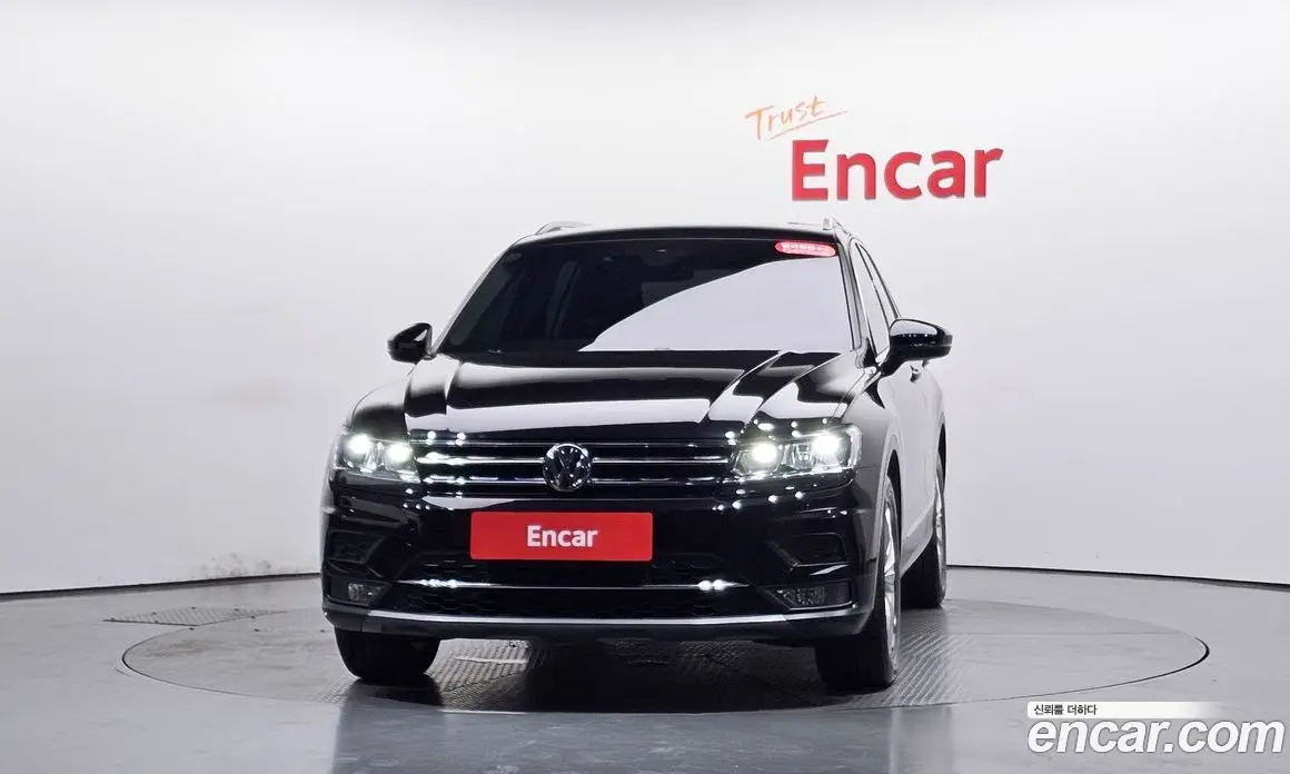 Volkswagen Tiguan 2018 2.0 автомат (гидро), фото 2 Volkswagen Tiguan 2018 2.0 автомат (гидро), фото 2