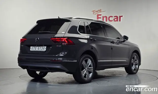 Volkswagen Tiguan 2018 2.0 автомат (гидро), миниатюра 2 Volkswagen Tiguan 2018 2.0 автомат (гидро), миниатюра 2