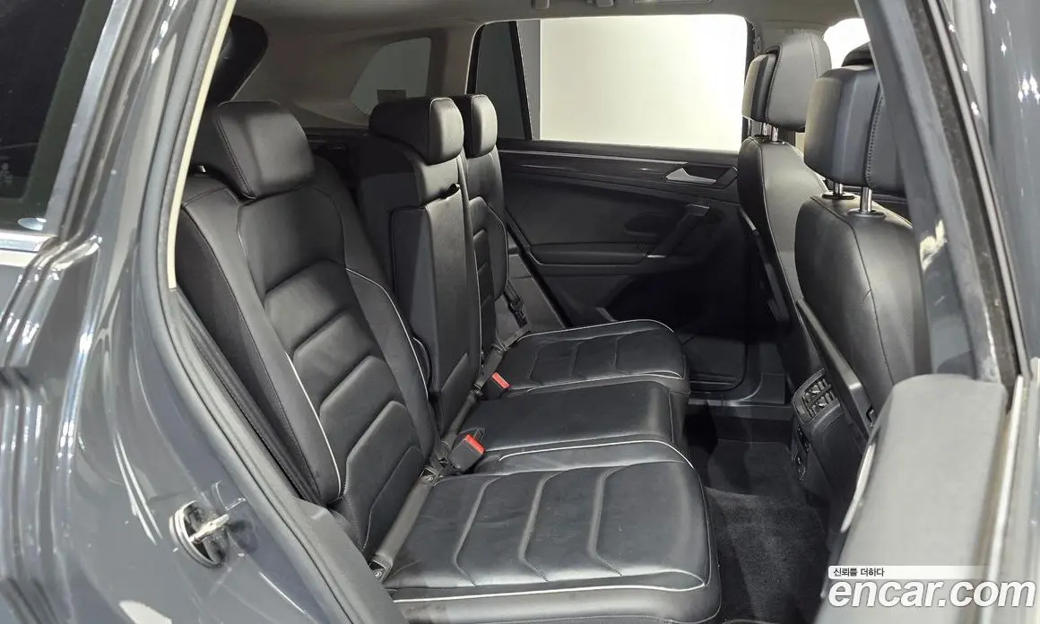 Volkswagen Tiguan 2018 2.0 автомат (гидро), фото 17 Volkswagen Tiguan 2018 2.0 автомат (гидро), фото 17