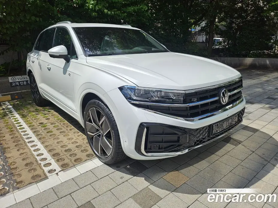 Volkswagen Touareg 2026 3.0 автомат (гидро), фото 2 Volkswagen Touareg 2026 3.0 автомат (гидро), фото 2