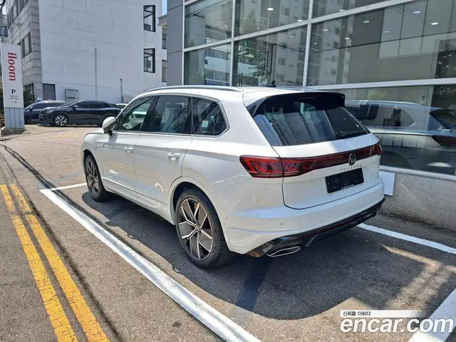 Volkswagen Touareg 2026 3.0 автомат (гидро), миниатюра 3 Volkswagen Touareg 2026 3.0 автомат (гидро), миниатюра 3