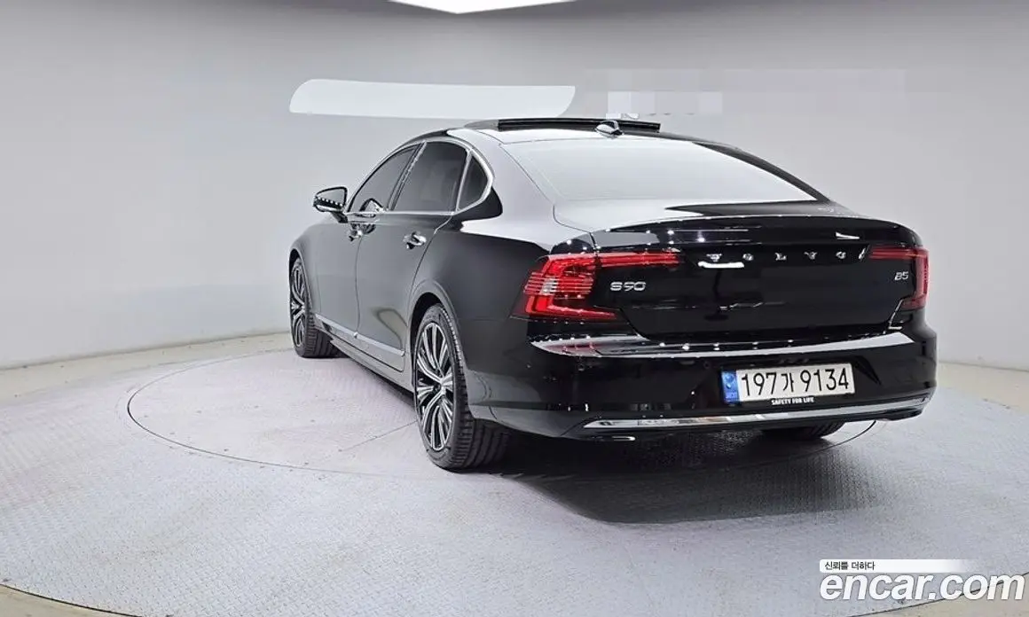 Volvo S90 2022 2.0 автомат (гидро), фото 4 Volvo S90 2022 2.0 автомат (гидро), фото 4