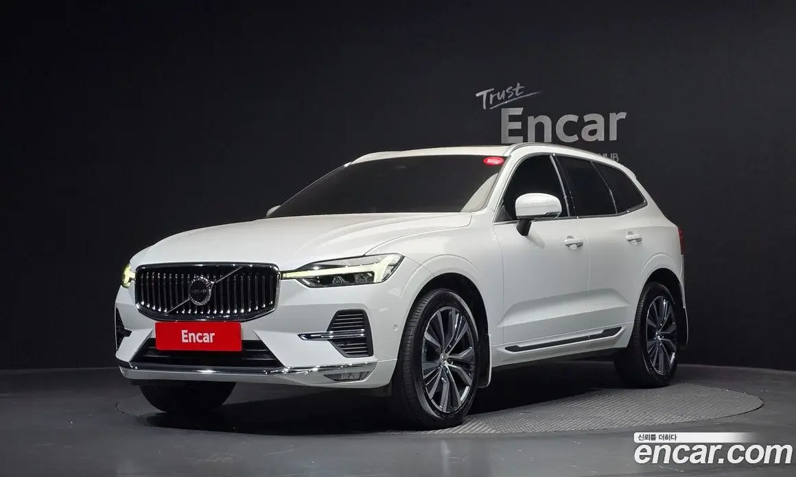 Volvo XC60 2021 2.0 автомат (гидро), фото 1 Volvo XC60 2021 2.0 автомат (гидро), фото 1