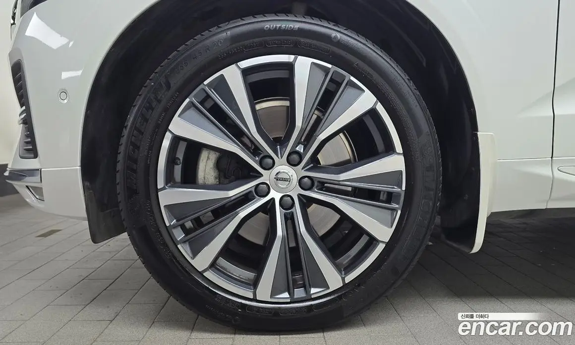 Volvo XC60 2021 2.0 автомат (гидро), фото 5 Volvo XC60 2021 2.0 автомат (гидро), фото 5