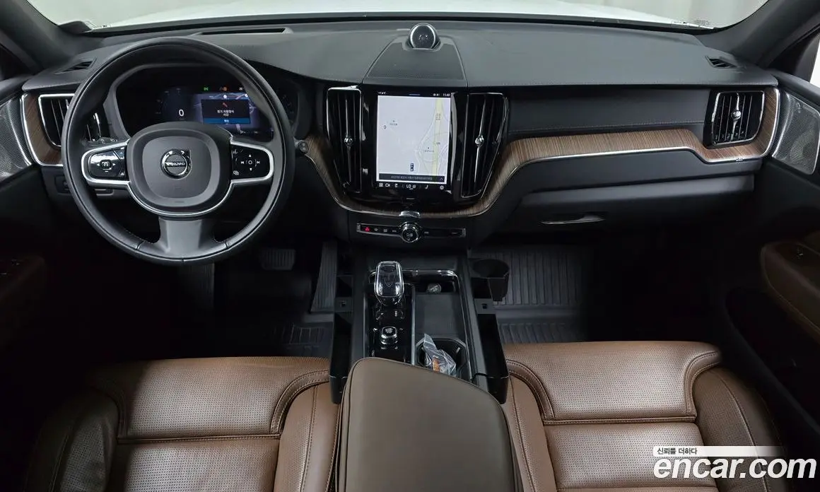 Volvo XC60 2021 2.0 автомат (гидро), фото 10 Volvo XC60 2021 2.0 автомат (гидро), фото 10