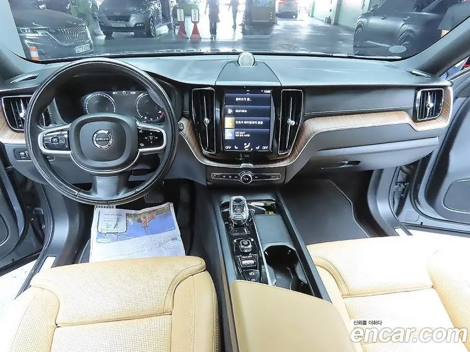 Volvo XC60 2021 2.0 автомат (гидро), фото 7 Volvo XC60 2021 2.0 автомат (гидро), фото 7