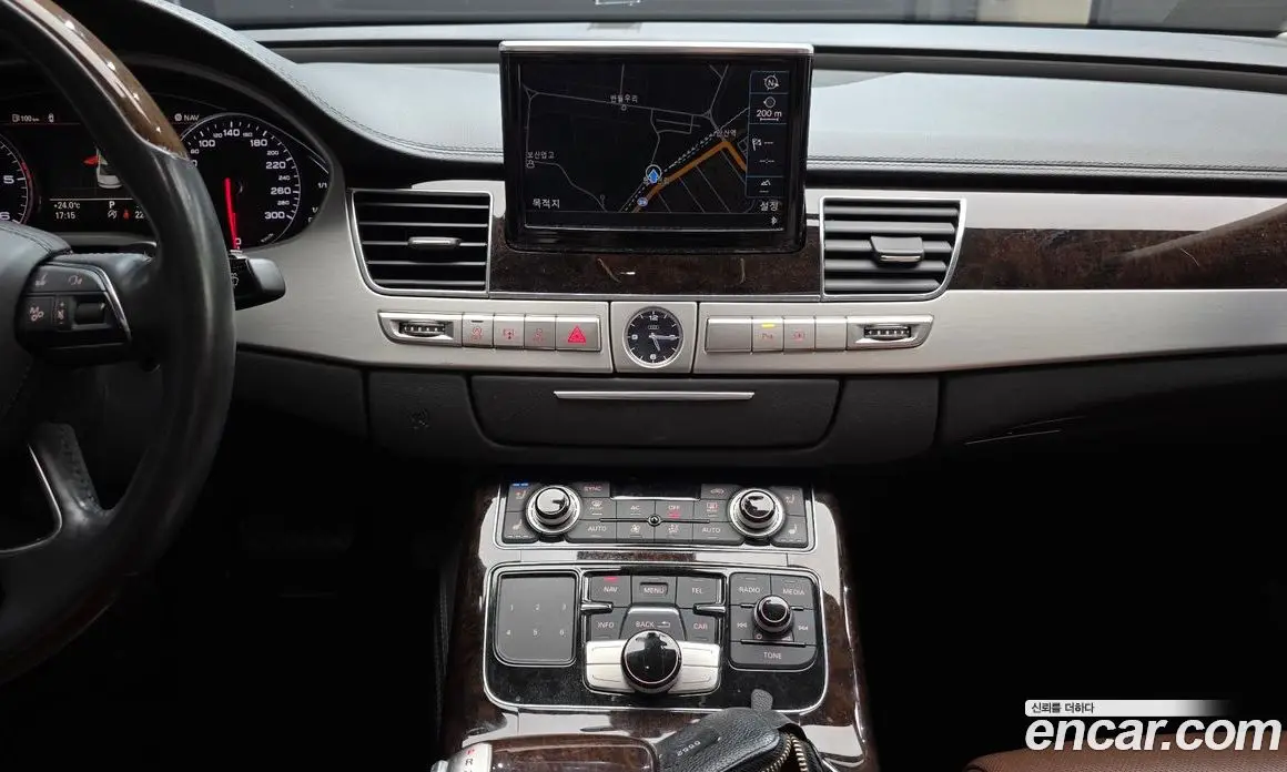 Audi A8 2012 4.1 автомат (гидро), фото 18 Audi A8 2012 4.1 автомат (гидро), фото 18