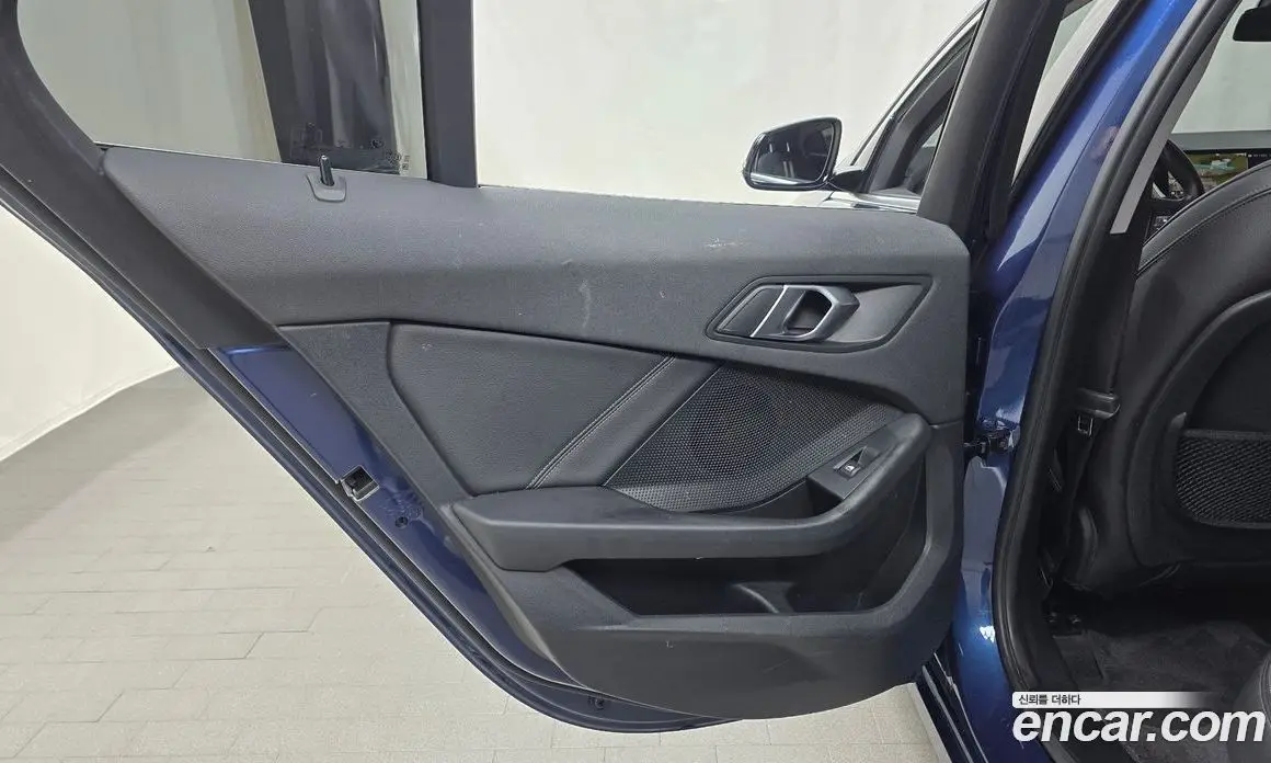 BMW 1 серия 2021 2.0 автомат (гидро), фото 15 BMW 1 серия 2021 2.0 автомат (гидро), фото 15
