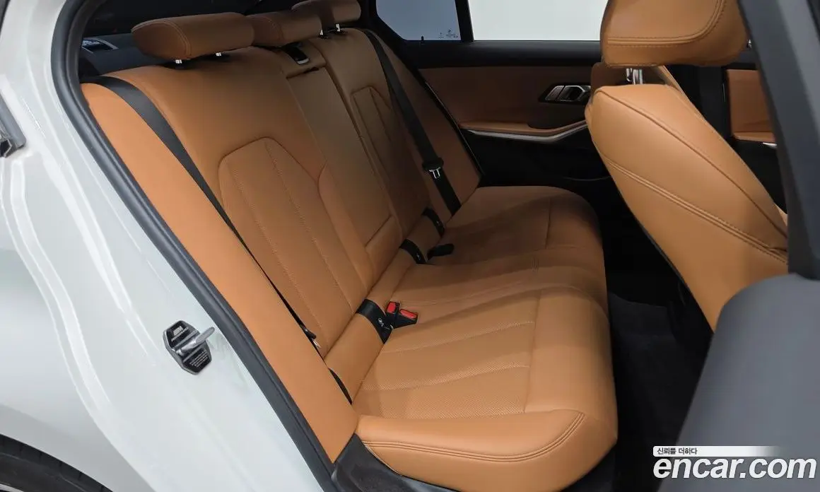 BMW 3 серия 2023 2.0 автомат (гидро), фото 17