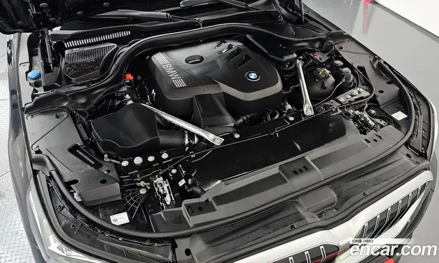 BMW 5 серия 2025 2.0 автомат (гидро), миниатюра 6 BMW 5 серия 2025 2.0 автомат (гидро), миниатюра 6